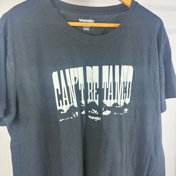 Wrangler Black 'Can't Be Tamed' Tshirt Size XL - Picture 2 of 5